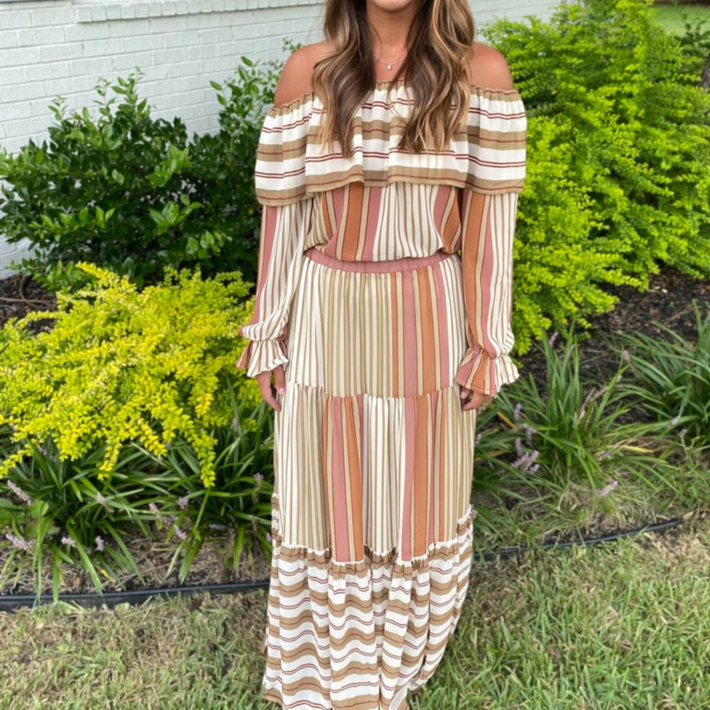 Flying Tomato Off-Shoulder Top